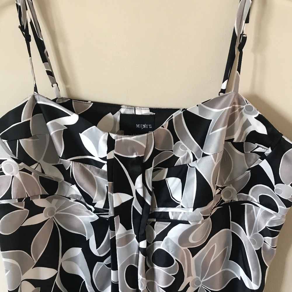 Mixit Patterned Top W/Adjustable Straps. Gray/Bla… - image 2